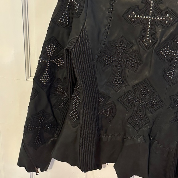 Leather jacket - Picture 2 of 3